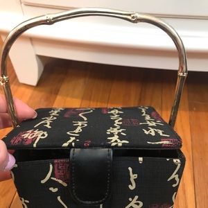 Women’s handbag